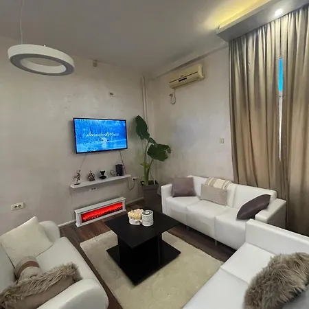 Victoria Apartment *